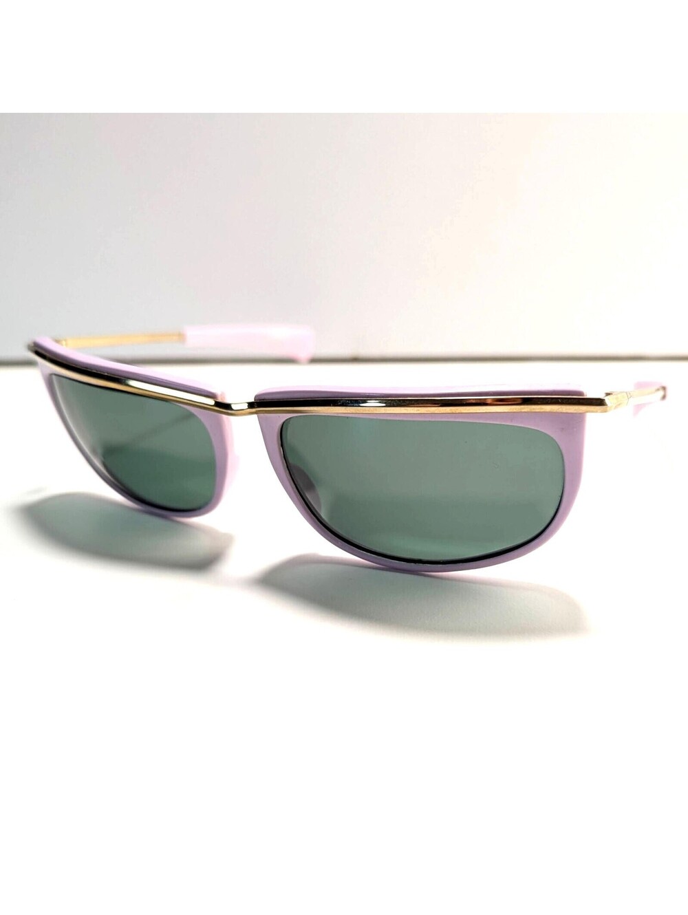 Vintage Foster Grant Black Gold Oval Brow-line Sunglasses Lavender Frames Korea